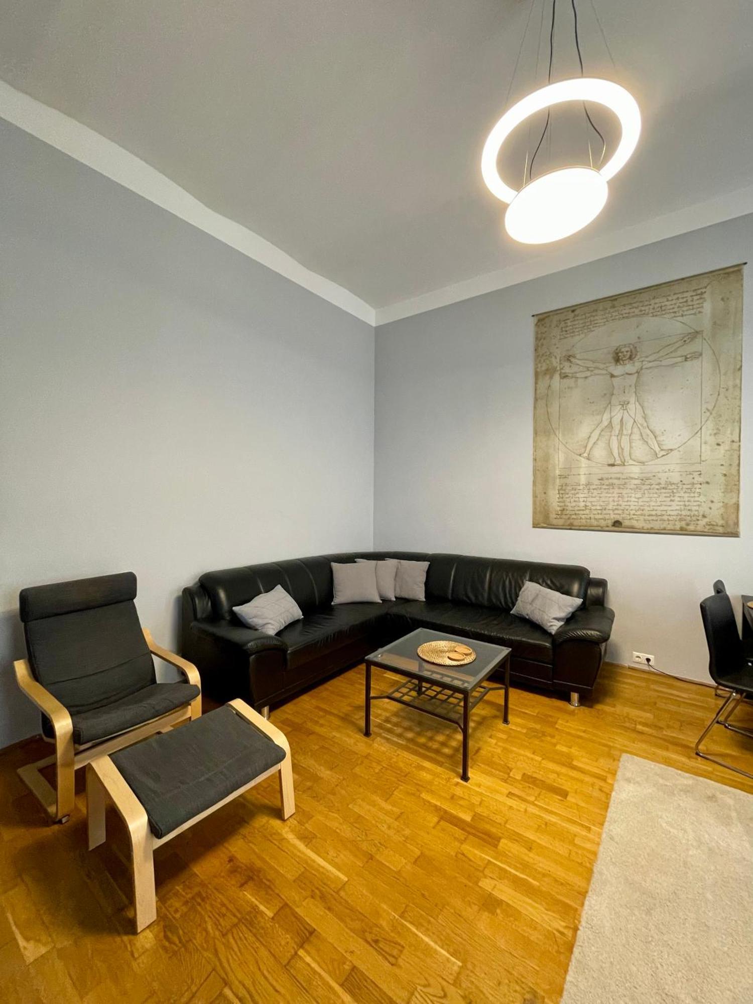 Alice Apartment - Andrassy Street บูดาเปสต์ ภายนอก รูปภาพ